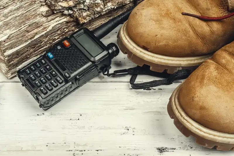 Emergency Radio Reviews: Choosing Reliable Communication Devices for Emergencies